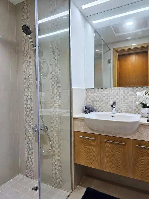 Luxury Downtown Apartment With Burj Khalifa View Dubai