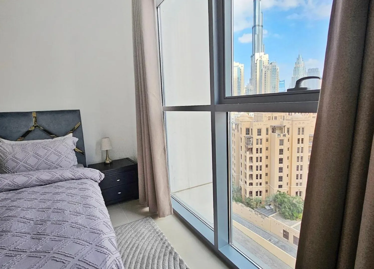 Luxury Downtown Apartment With Burj Khalifa View Dubai